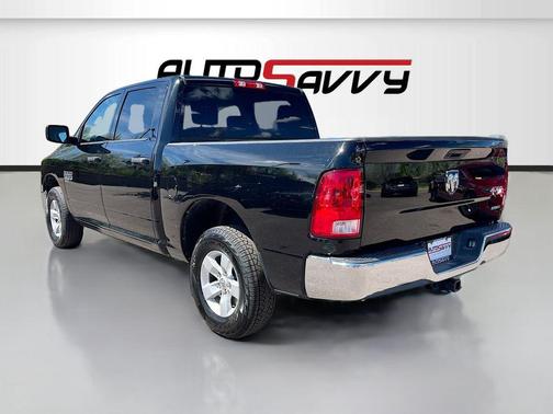 Diamond Black Crystal Pearlcoat 2020 RAM 1500 Tradesman
