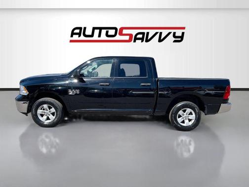 Diamond Black Crystal Pearlcoat 2020 RAM 1500 Tradesman