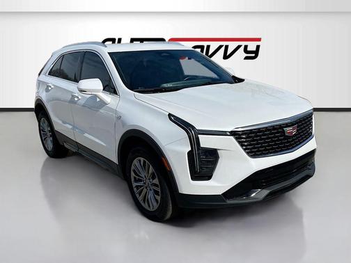 Crystal White Tricoat 2024 Cadillac XT4 Premium Luxury