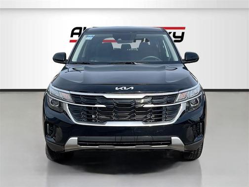 2025 Kia Seltos LX