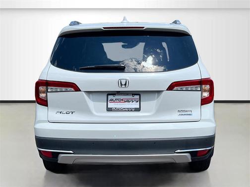 2022 Honda Pilot Touring 8-Passenger