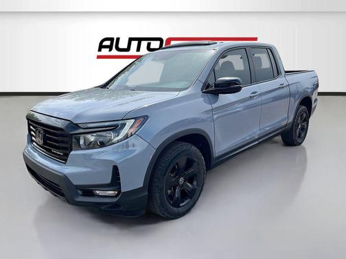 Sonic Gray Pearl 2023 Honda Ridgeline Black