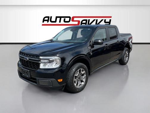 Shadow Black 2024 Ford Maverick XLT