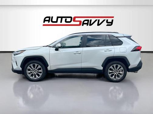 Wind Chill Pearl 2024 Toyota RAV4 XLE Premium