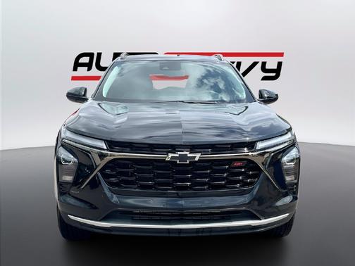 Mosaic Black Metallic 2025 Chevrolet Trax ACTIV