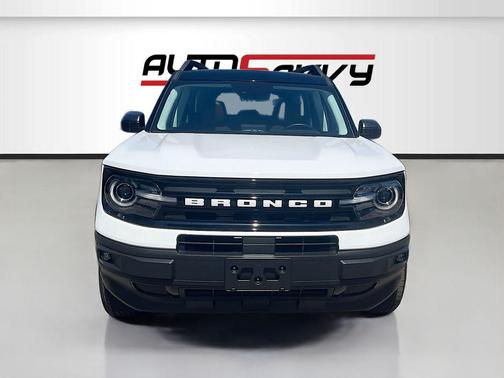 Oxford White 2024 Ford Bronco Sport Outer Banks