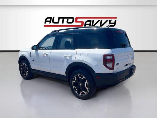 Oxford White 2024 Ford Bronco Sport Outer Banks
