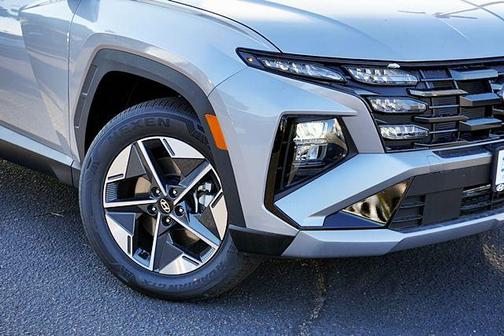 Shimmering Silver 2026 Hyundai TUCSON Hybrid SEL Convenience