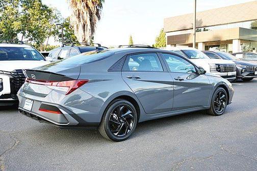 Ecotronic Gray 2026 Hyundai ELANTRA Sport