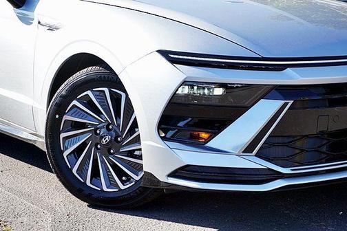 Aero Silver 2026 Hyundai SONATA Hybrid SE