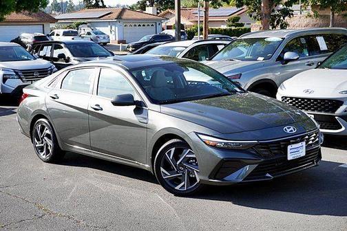 2026 Hyundai ELANTRA Limited