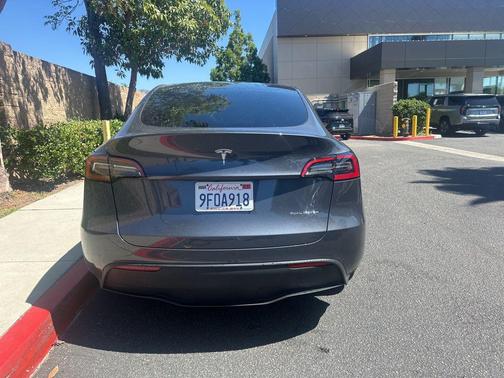 2023 Tesla Model Y Long Range Dual Motor All-Wheel Drive