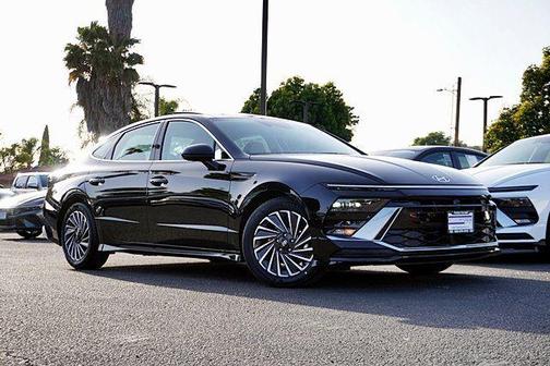 Abyss Black 2026 Hyundai SONATA Hybrid Limited