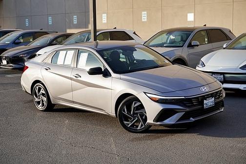 2025 Hyundai ELANTRA HEV SEL Sport