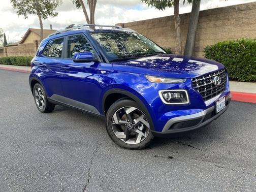 2025 Hyundai VENUE Limited