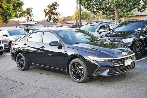 2026 Hyundai ELANTRA HEV SEL Sport