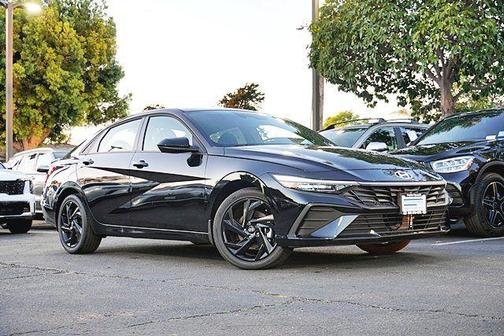 2026 Hyundai ELANTRA HEV SEL Sport