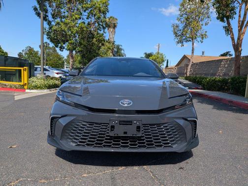 Underground 2025 Toyota Camry SE