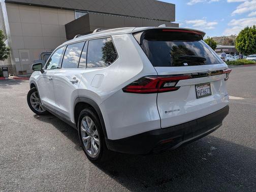 Wind Chill Pearl 2026 Toyota Grand Highlander Hybrid Limited