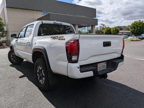 Super White 2019 Toyota Tacoma TRD Off Road