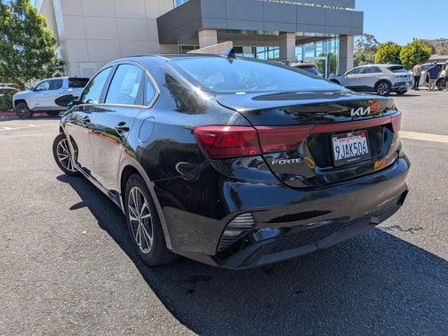 Aurora Black 2023 Kia Forte LXS