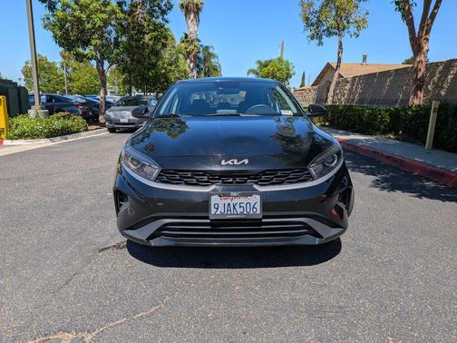 Aurora Black 2023 Kia Forte LXS