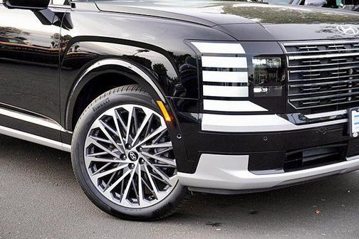 Abyss Black Pearl 2026 Hyundai Palisade Hybrid Calligraphy