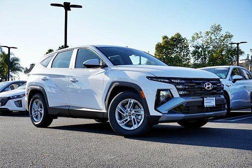 Serenity White Pearl 2026 Hyundai TUCSON SE