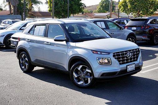 Stellar Silver 2021 Hyundai VENUE SEL
