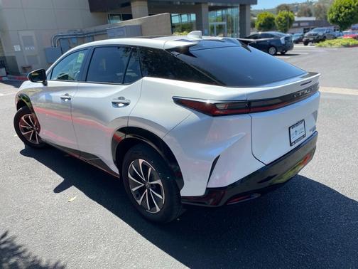 2023 Lexus RZ 450e Premium