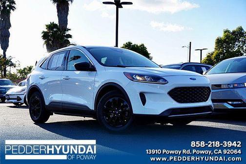 OXFORD WHITE 2022 Ford Escape SE