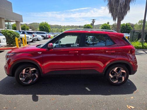 2025 Hyundai VENUE Limited