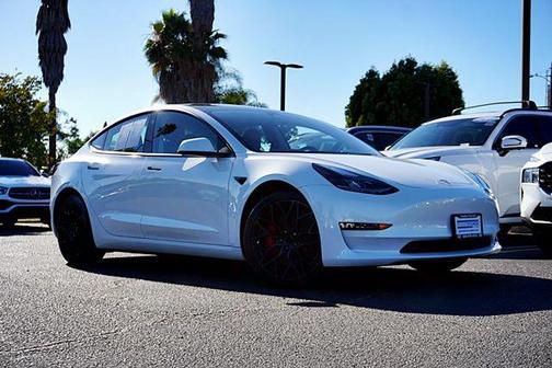 Pearl White Multi-Coat 2023 Tesla Model 3 Performance