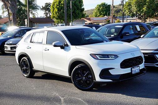 Platinum White Pearl 2023 Honda HR-V LX