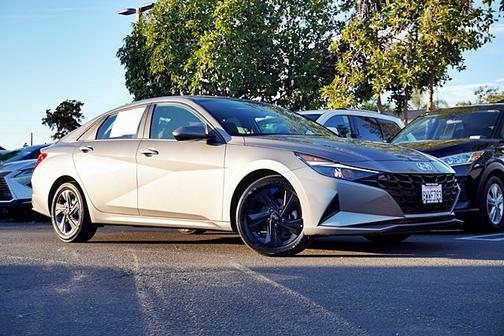 2021 Hyundai ELANTRA SEL