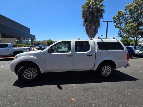 Glacier White 2016 Nissan Frontier SV