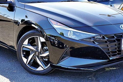 Onyx Black 2023 Hyundai ELANTRA SEL