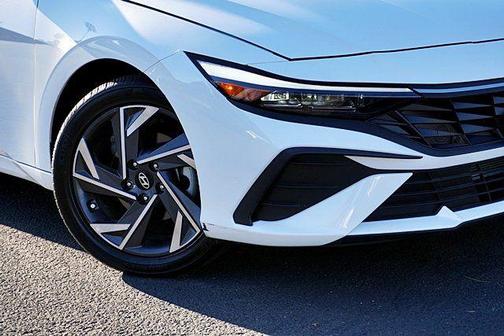 2025 Hyundai ELANTRA Sport