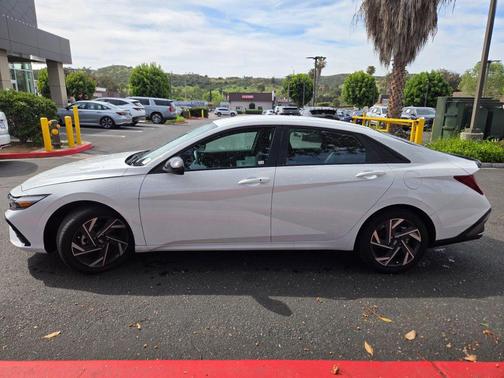 2025 Hyundai ELANTRA Sport