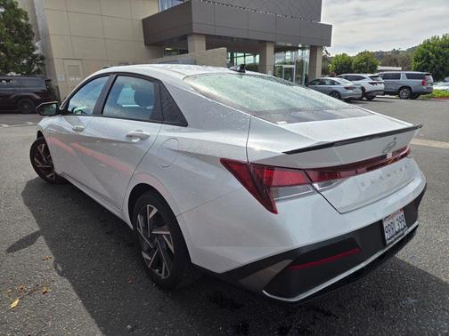 2025 Hyundai ELANTRA Sport