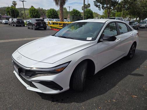 2025 Hyundai ELANTRA Sport