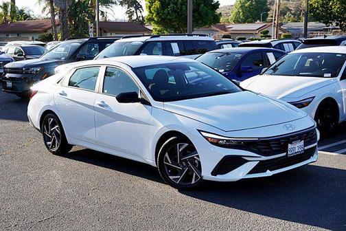 2025 Hyundai ELANTRA Sport