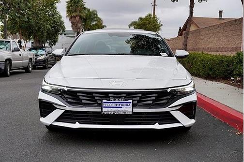 2025 Hyundai ELANTRA HEV Limited