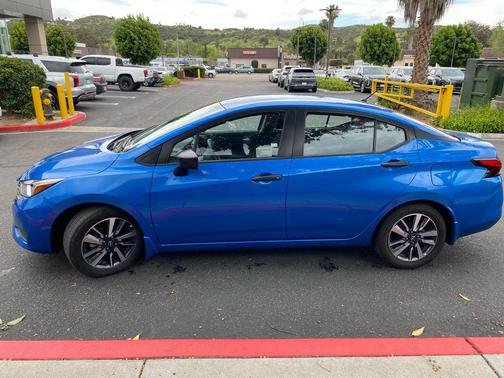 Electric Blue Metallic 2024 Nissan Versa 1.6 S