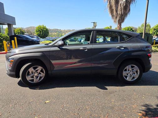 Ecotronic Gray Pearl 2026 Hyundai KONA SE