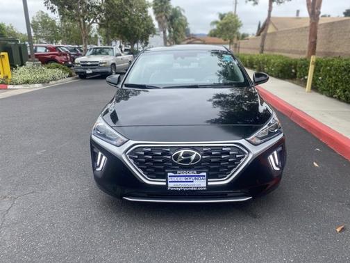 2022 Hyundai IONIQ Plug-In Hybrid SE