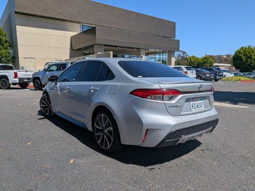 Classic Silver Metallic 2022 Toyota Corolla SE