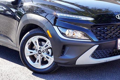 Abyss Black Pearl 2023 Hyundai KONA SEL