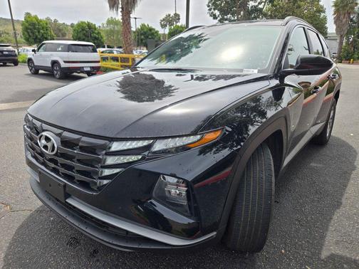 Black Pearl 2024 Hyundai TUCSON SEL
