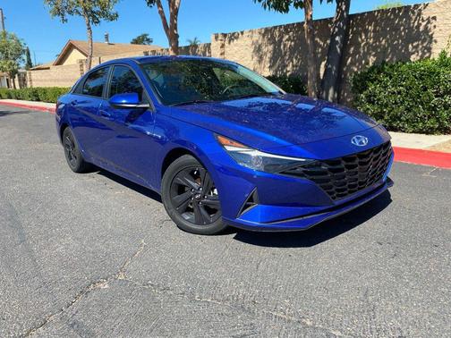2021 Hyundai ELANTRA SEL